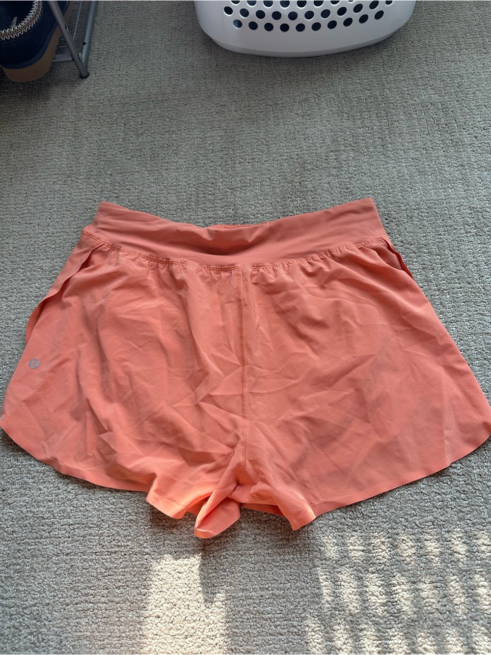 Lululemon Coral Kiss Fast and Free High-Rise Classic-Fit 3” Shorts Size 10 - Picture 2 of 4